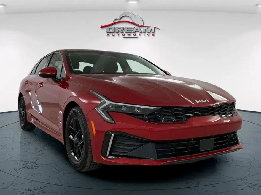 2025 Kia K5 LXS photo 1
