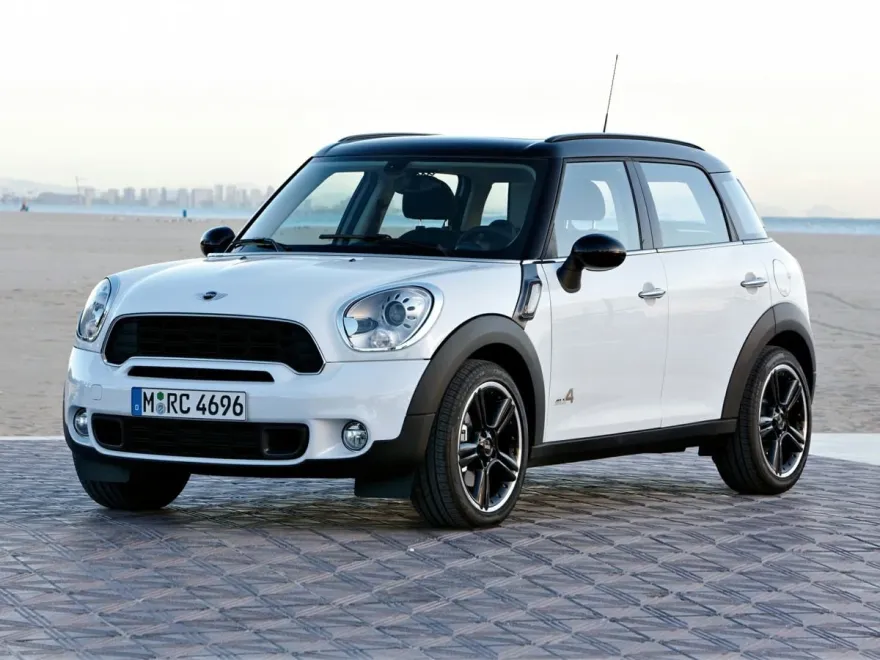 2014 Mini Cooper S ALL4 photo 1
