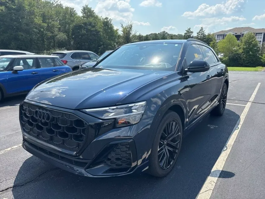 2024 Audi SQ8 Premium Plus photo 1