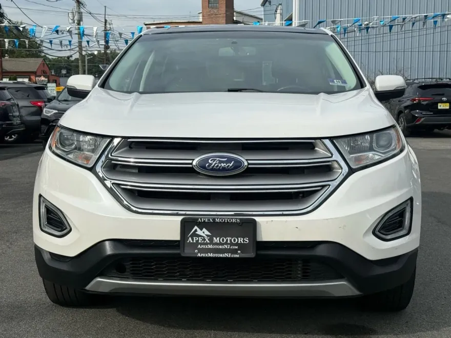 2015 Ford Edge SEL Sport photo 1