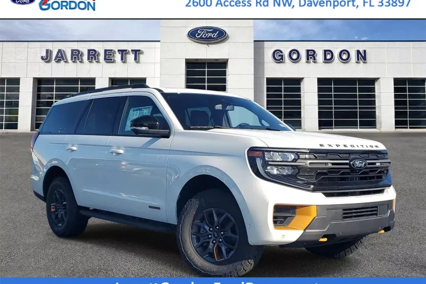 2025 Ford Expedition photo 1