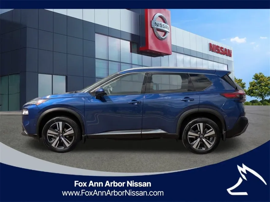 2023 Nissan Rogue SL photo 1