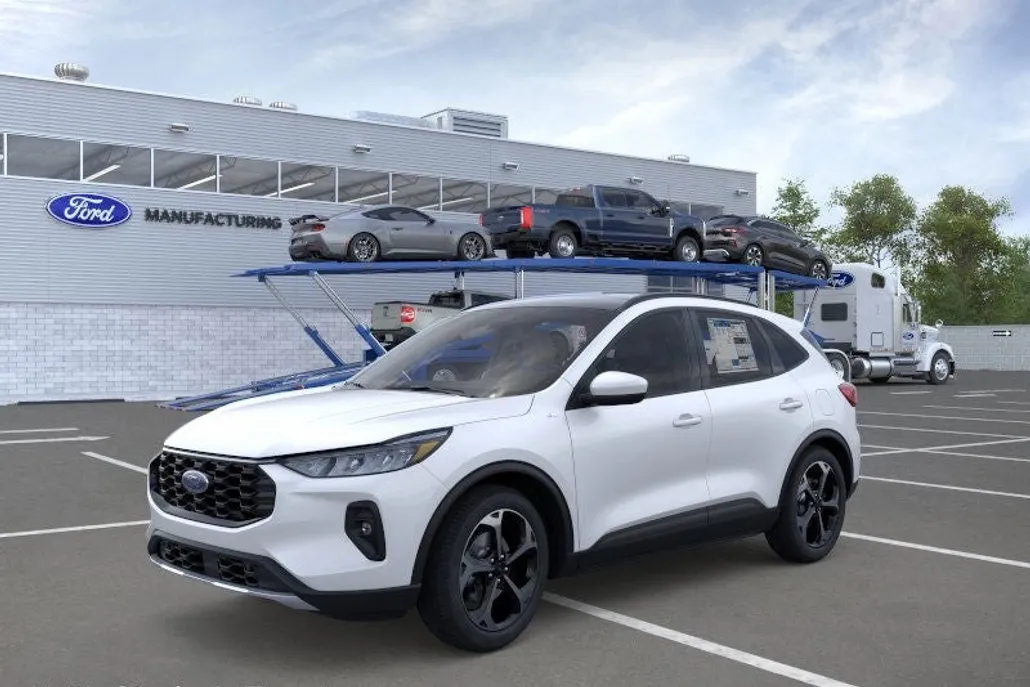 2025 Ford Escape Hybrid ST-Line Select photo 1