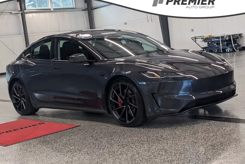 2024 Tesla Model 3 Performance photo 1