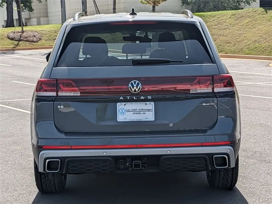 2025 Volkswagen Atlas Peak Edition SE photo 1