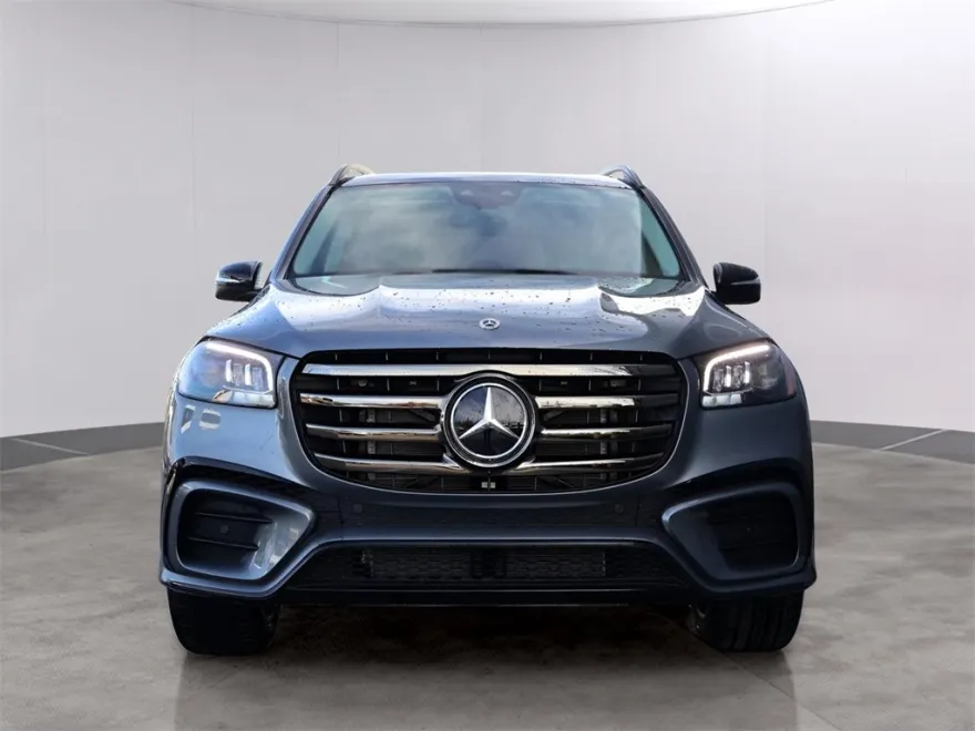 2025 Mercedes Benz GLS 450 4MATIC photo 1