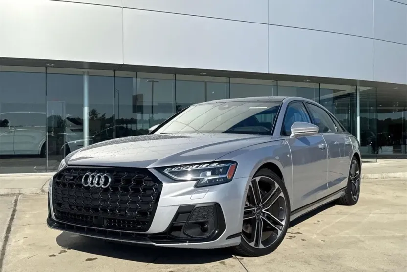 2025 Audi A8 L 55 photo 1