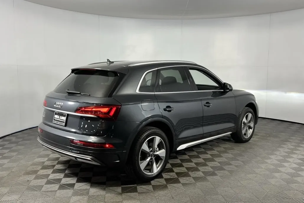2024 Audi Q5 40 Premium photo 1