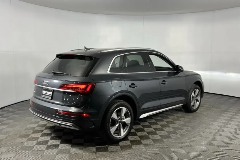 2024 Audi Q5 40 Premium photo 1