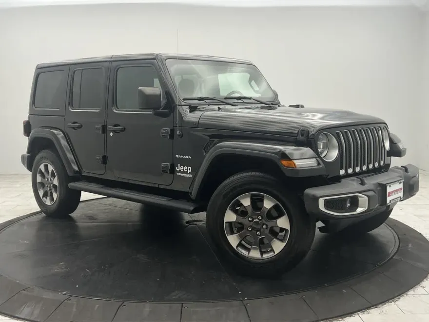 2020 Jeep Wrangler Unlimited Sahara photo 1