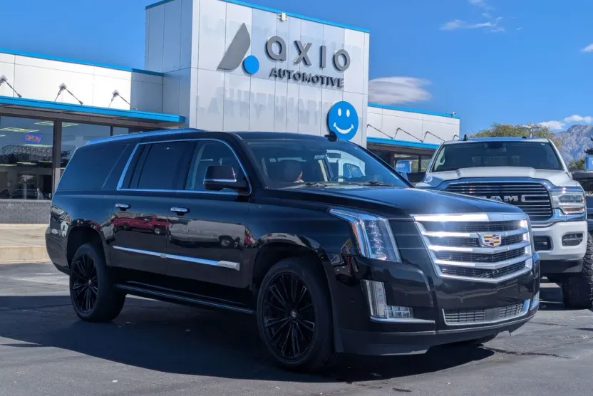 2020 Cadillac Escalade ESV Premium Luxury photo 1
