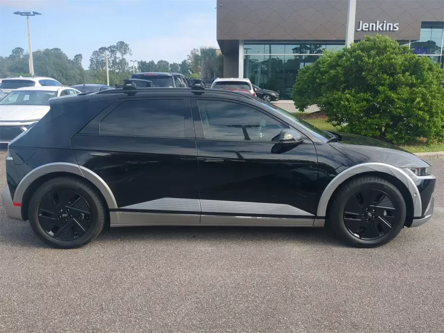 2025 Hyundai Ioniq 5 Limited photo 1
