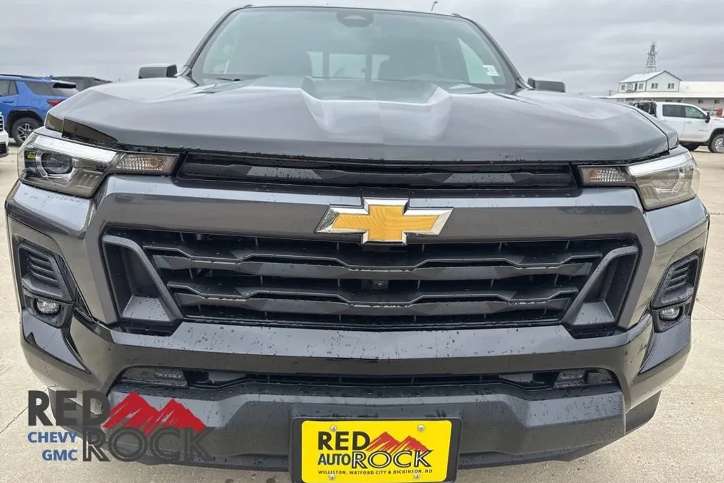 2026 Chevrolet Colorado LT photo 1