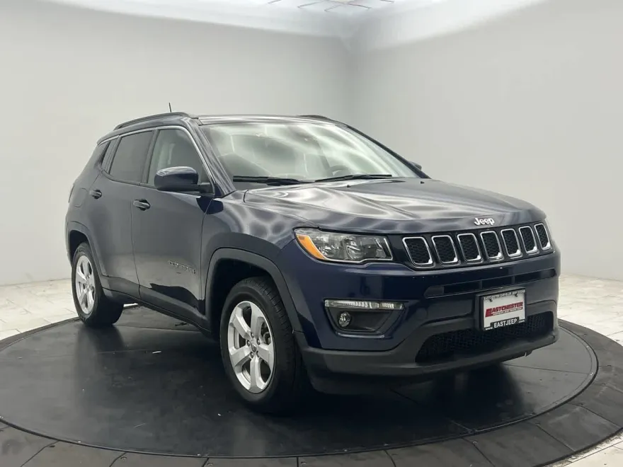 2021 Jeep Compass Latitude photo 1