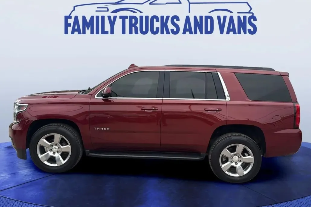 2019 Chevrolet Tahoe LT photo 1