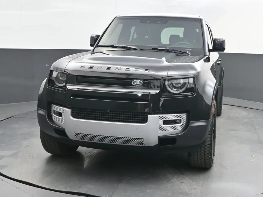 2024 Land Rover Defender 110 S photo 1