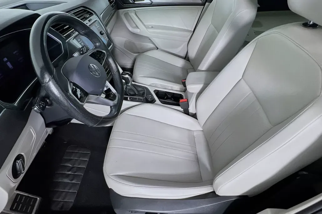 2022 Volkswagen Tiguan SE R-Line Black photo 1