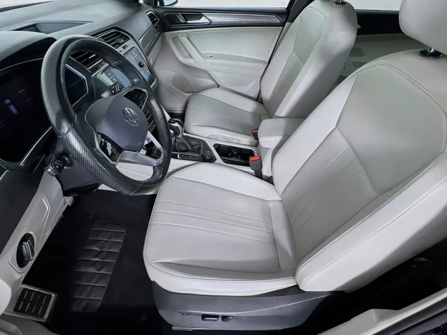 2022 Volkswagen Tiguan SE R-Line Black photo 1