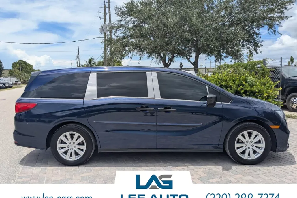 2019 Honda Odyssey LX photo 1