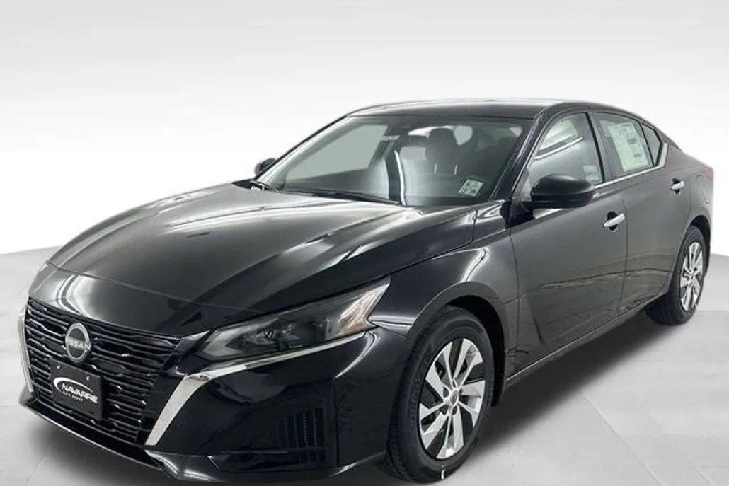 2025 Nissan Altima 2.5 S photo 1