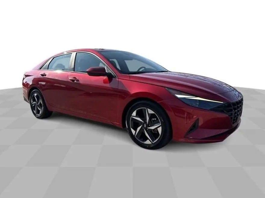 2023 Hyundai Elantra SEL photo 1