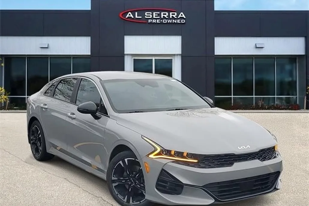 2024 Kia K5 GT-Line photo 1