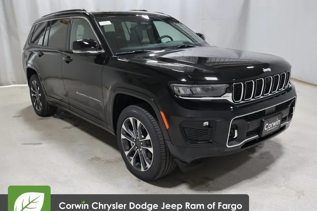 2025 Jeep Grand Cherokee Overland photo 1