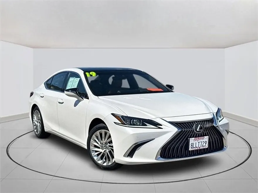 2019 Lexus ES 350 photo 1