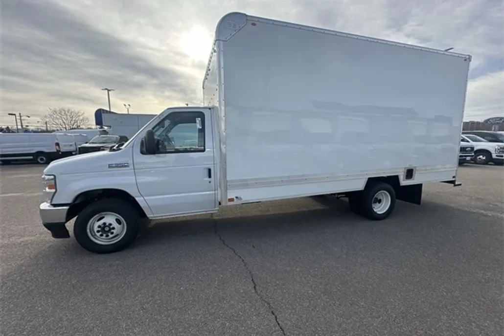 2025 Ford E-350 Base photo 1