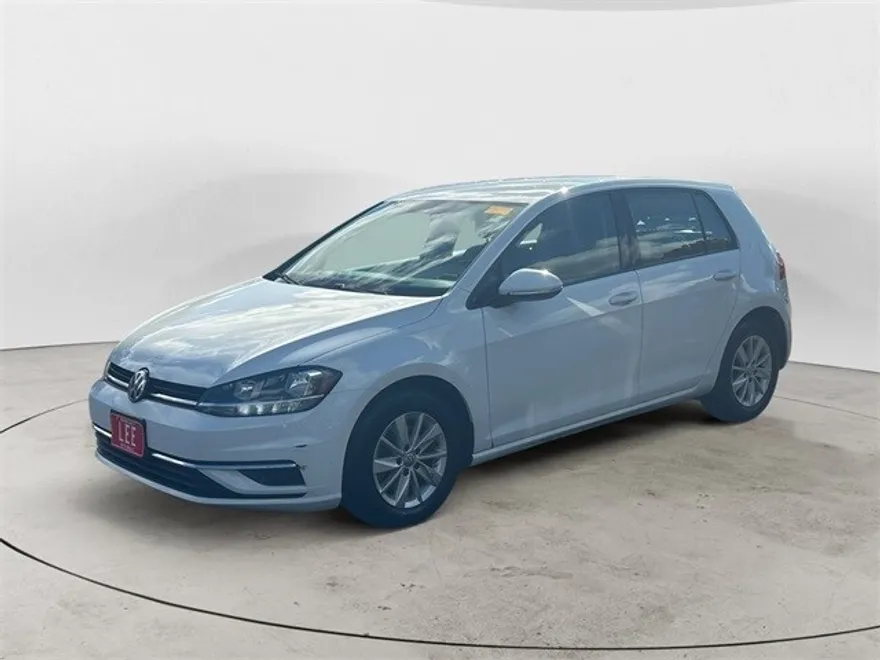 2019 Volkswagen Golf S photo 1
