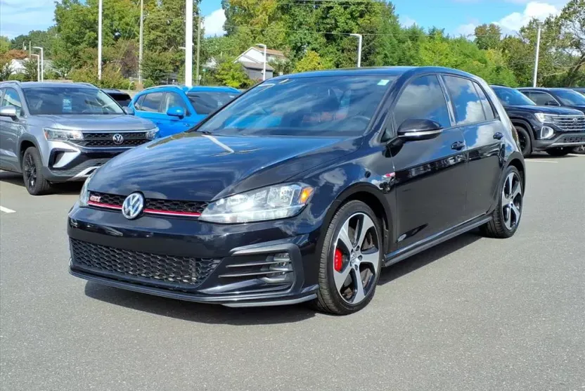 2019 Volkswagen Golf GTI photo 1