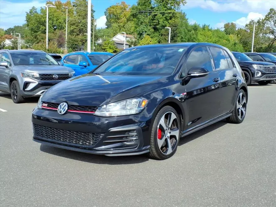 2019 Volkswagen Golf GTI photo 1
