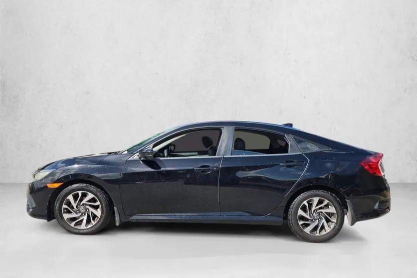 2018 Honda Civic EX photo 1