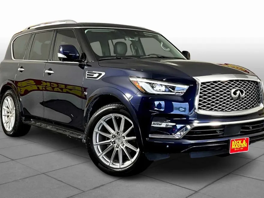 2020 Infiniti QX80 Luxe photo 1