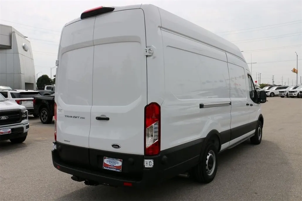 2025 Ford Transit photo 1