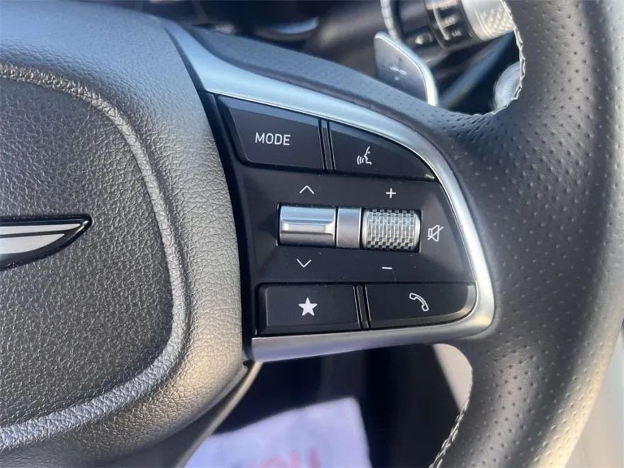2024 Genesis G70 2.5T photo 20