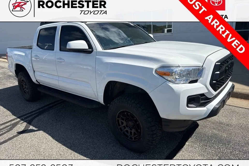 2023 Toyota Tacoma SR V6 photo 1