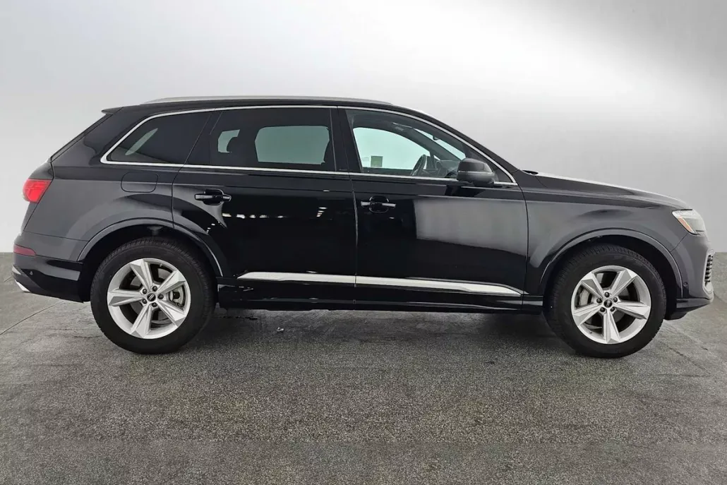 2025 Audi Q7 Premium photo 1