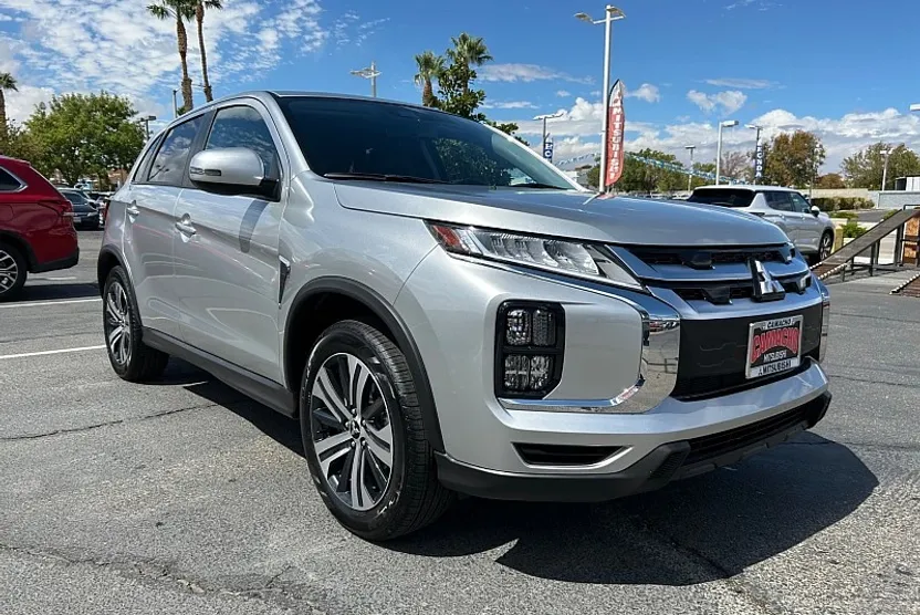 2025 Mitsubishi Outlander Sport ES SE LE photo 1