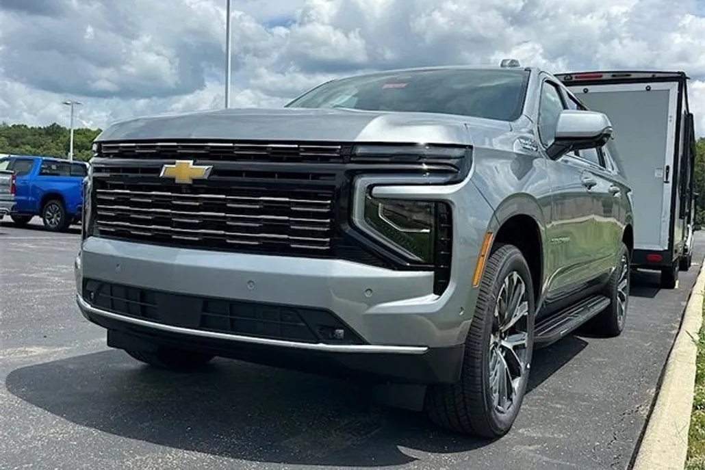 2025 Chevrolet Suburban High Country photo 1