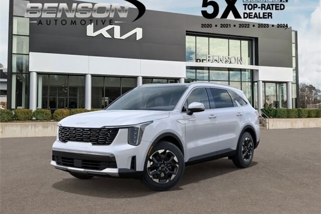 2025 Kia Sorento S photo 1