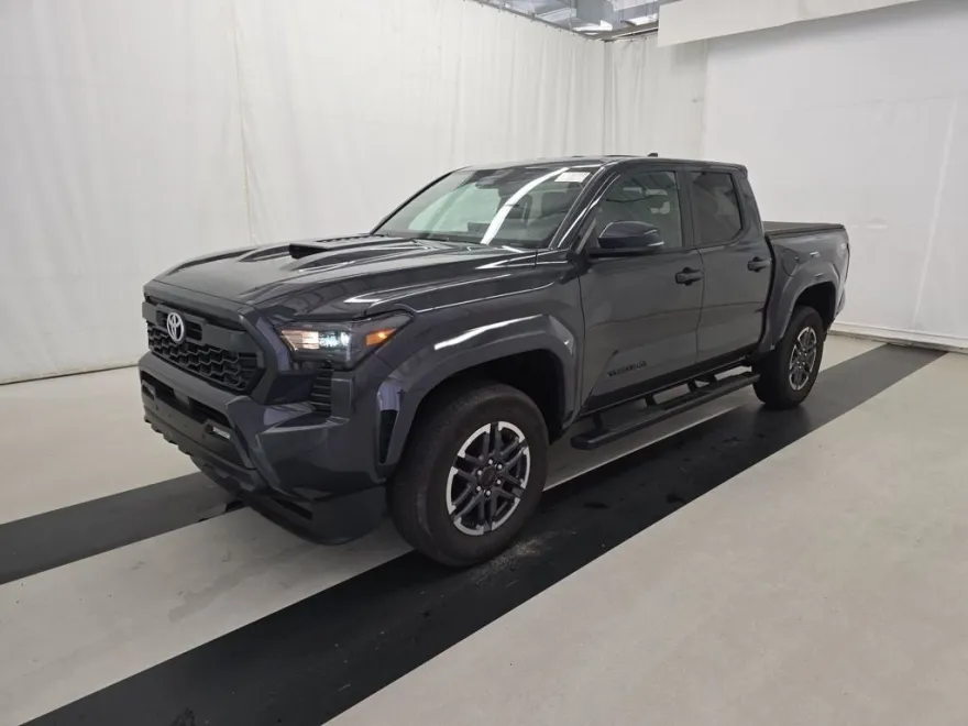 2024 Toyota Tacoma TRD Sport 4x4 photo 1