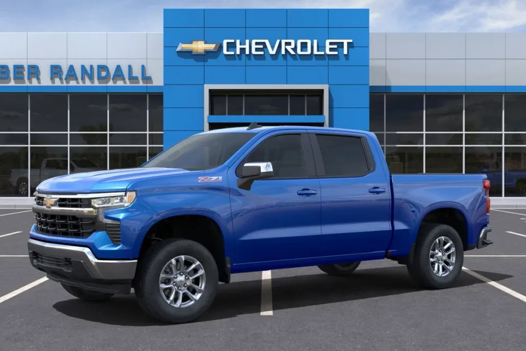2025 Chevrolet Silverado LT photo 1