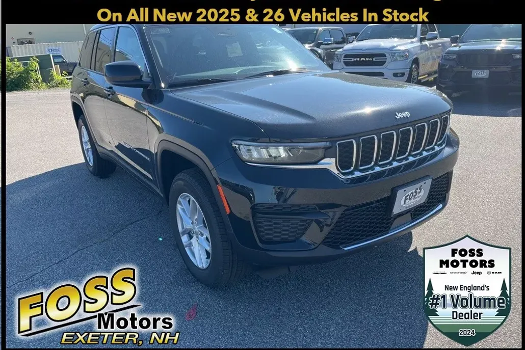 2025 Jeep Grand Cherokee Laredo Altitude photo 1