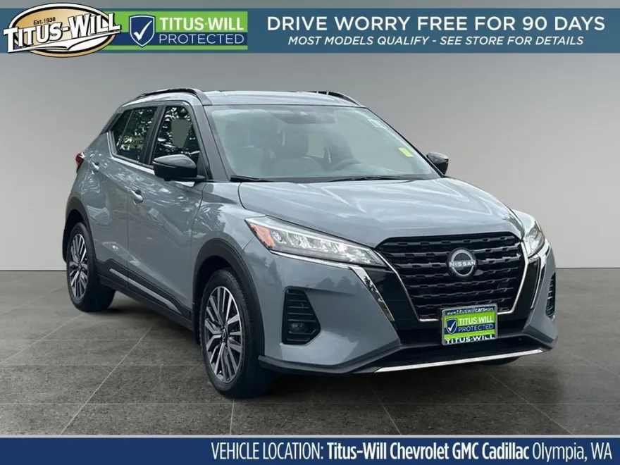 2023 Nissan Kicks SR photo 1