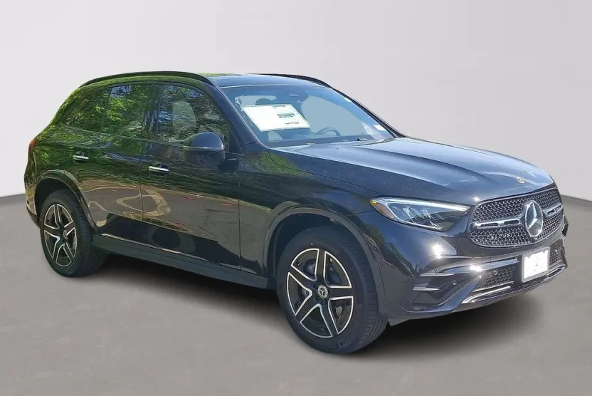 2025 Mercedes Benz GLC 300 4MATIC photo 1