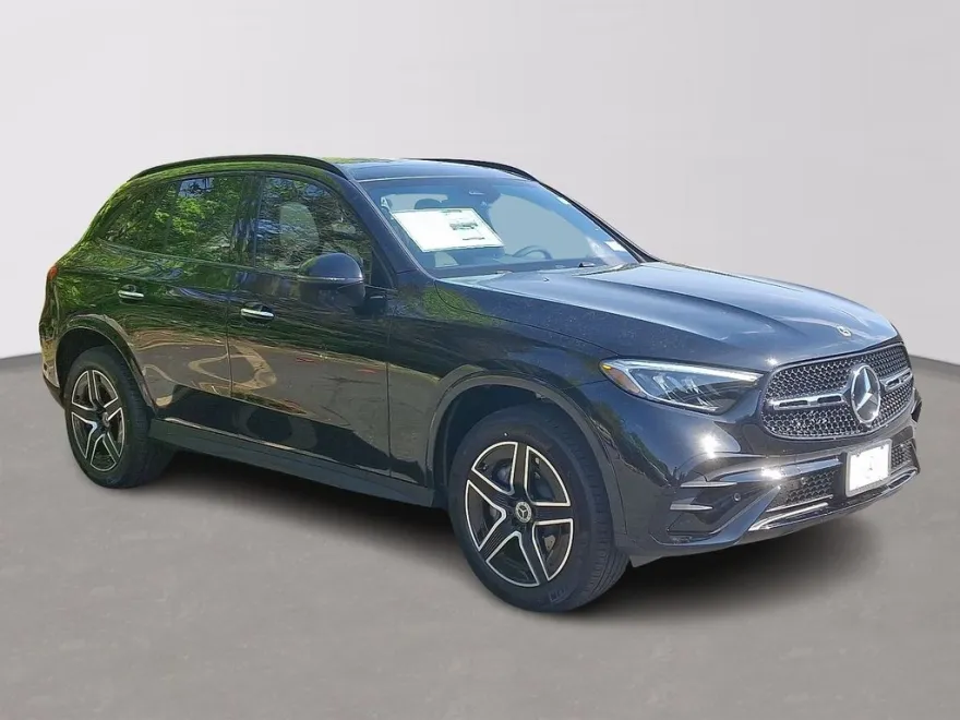 2025 Mercedes Benz GLC 300 4MATIC photo 1