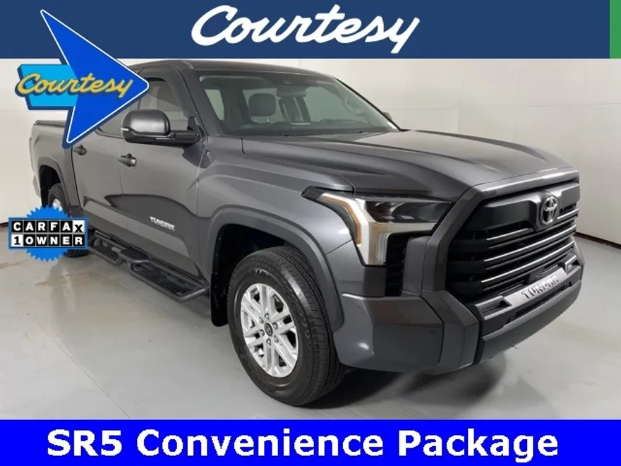 2023 Toyota Tundra SR5 photo 1