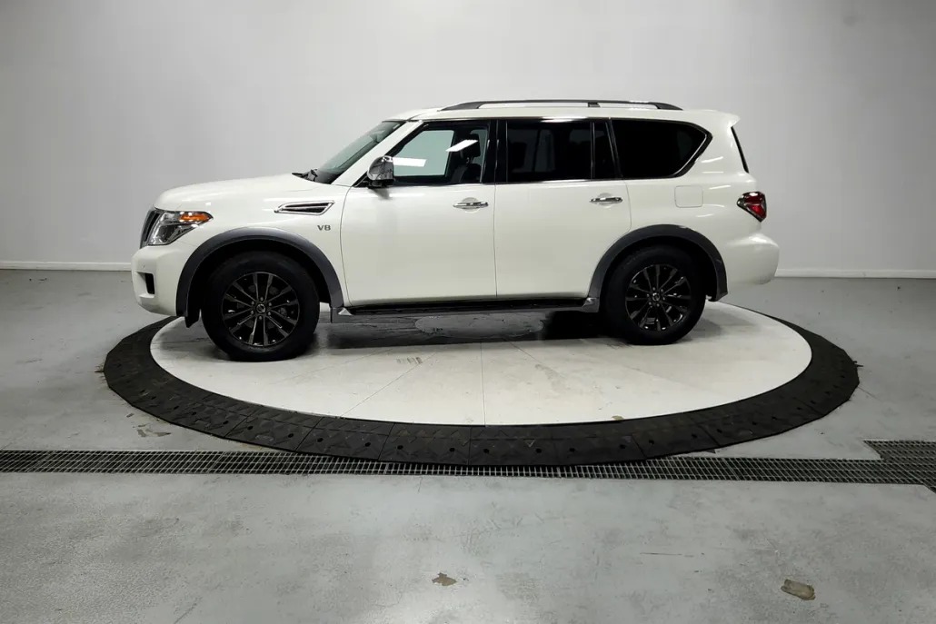 2018 Nissan Armada Platinum photo 1