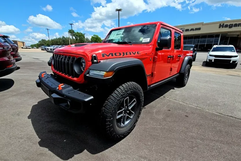 2025 Jeep Gladiator Mojave photo 1